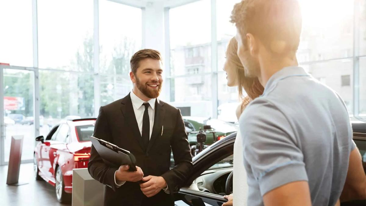 Who are auto sales trainers?