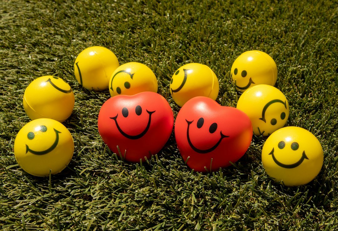 Smiley faces and hearts representing Snapchat friend emoji meanings