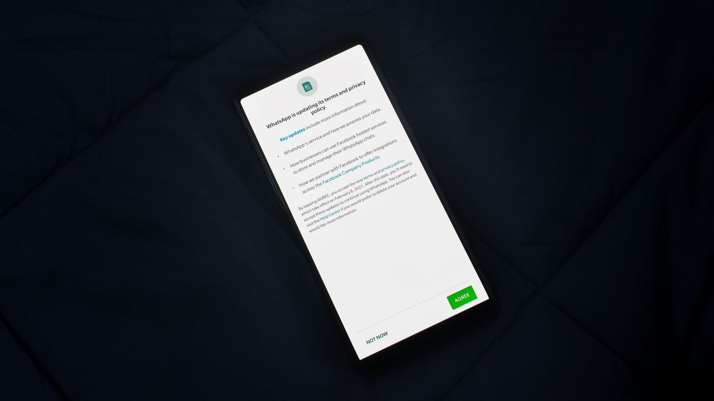 Smartphone screen showing a privacy policy update agreement