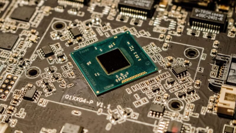 Processor chip mounted on a green circuit board
